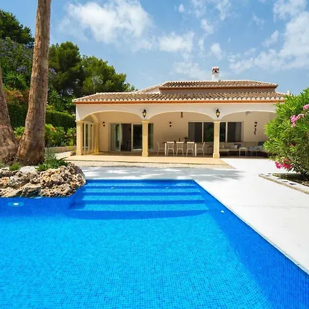 Alma Villa